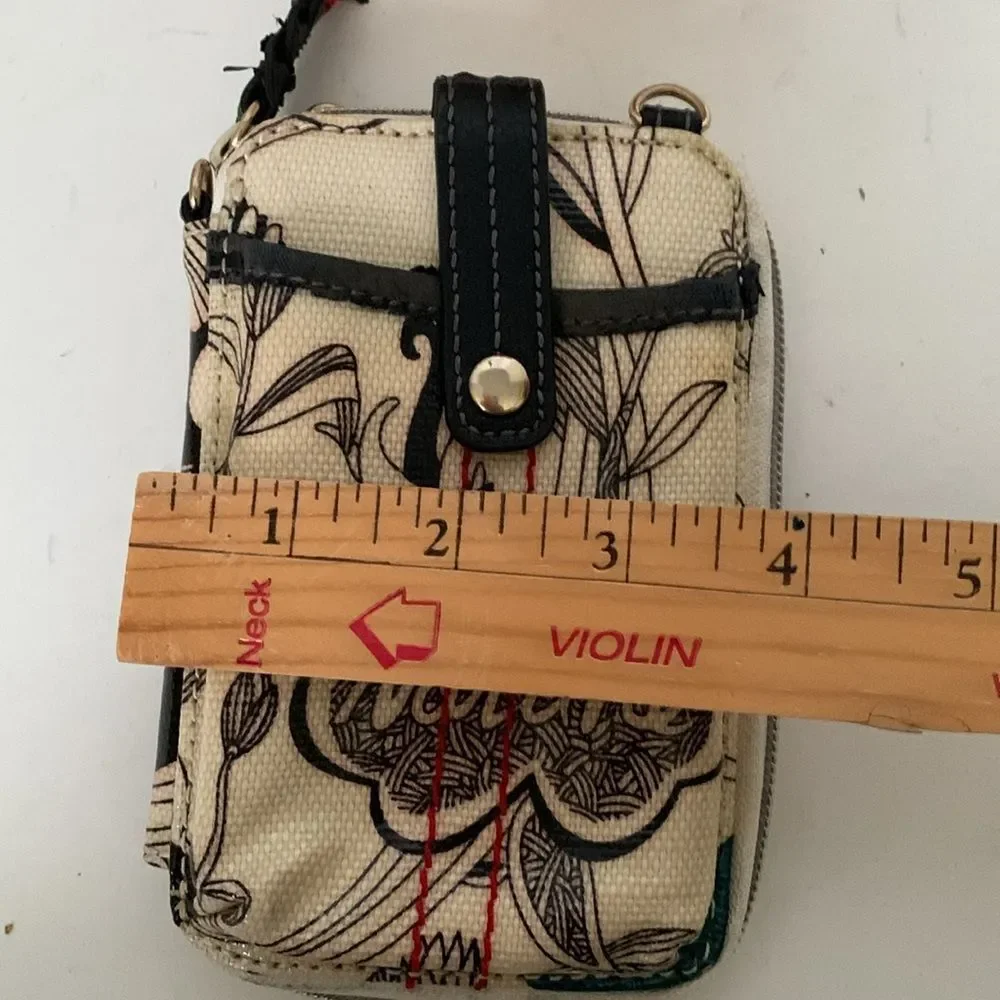 Vintage Sakroots Artist Collection Ivory Black Coated Fabric Zip Around Wallet